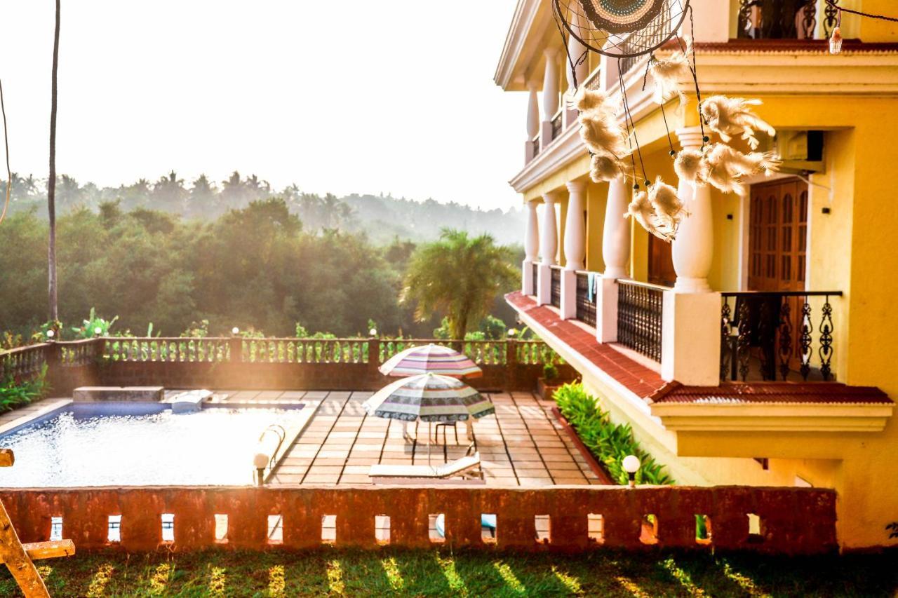 Crystal Serenity Boutique Resort Мандрем Экстерьер фото
