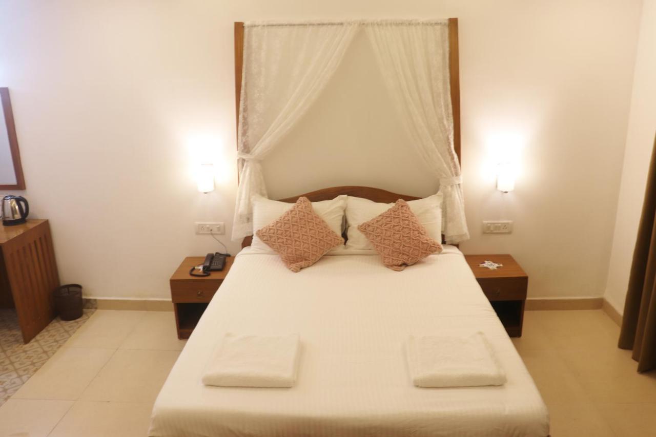 Crystal Serenity Boutique Resort Мандрем Экстерьер фото